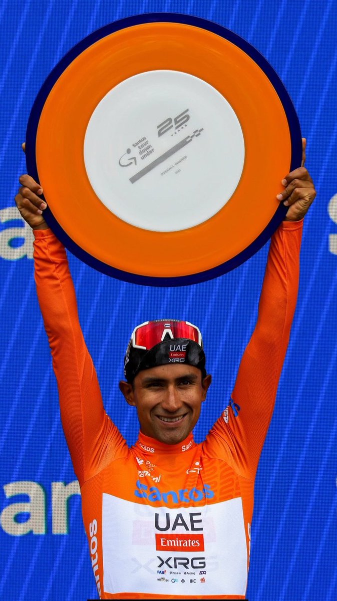 Debutar con el mejor equipo del mundo y ser el campeón de la carrera? Sí, Jony Narvaez 🔥🇪🇨