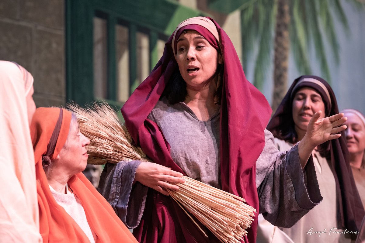 💥 Ai, minyons, quina alegria!

🎭 D'aquí a una estona aixecarem el teló de l'última representació dels #PastoretsMataró 24/25 i ho farem havent exhaurit totes les entrades!

💜 Moltes gràcies al públic per haver-nos fet confiança!

📸 <a href="/bautadivori/">Bauta d'ivori</a>