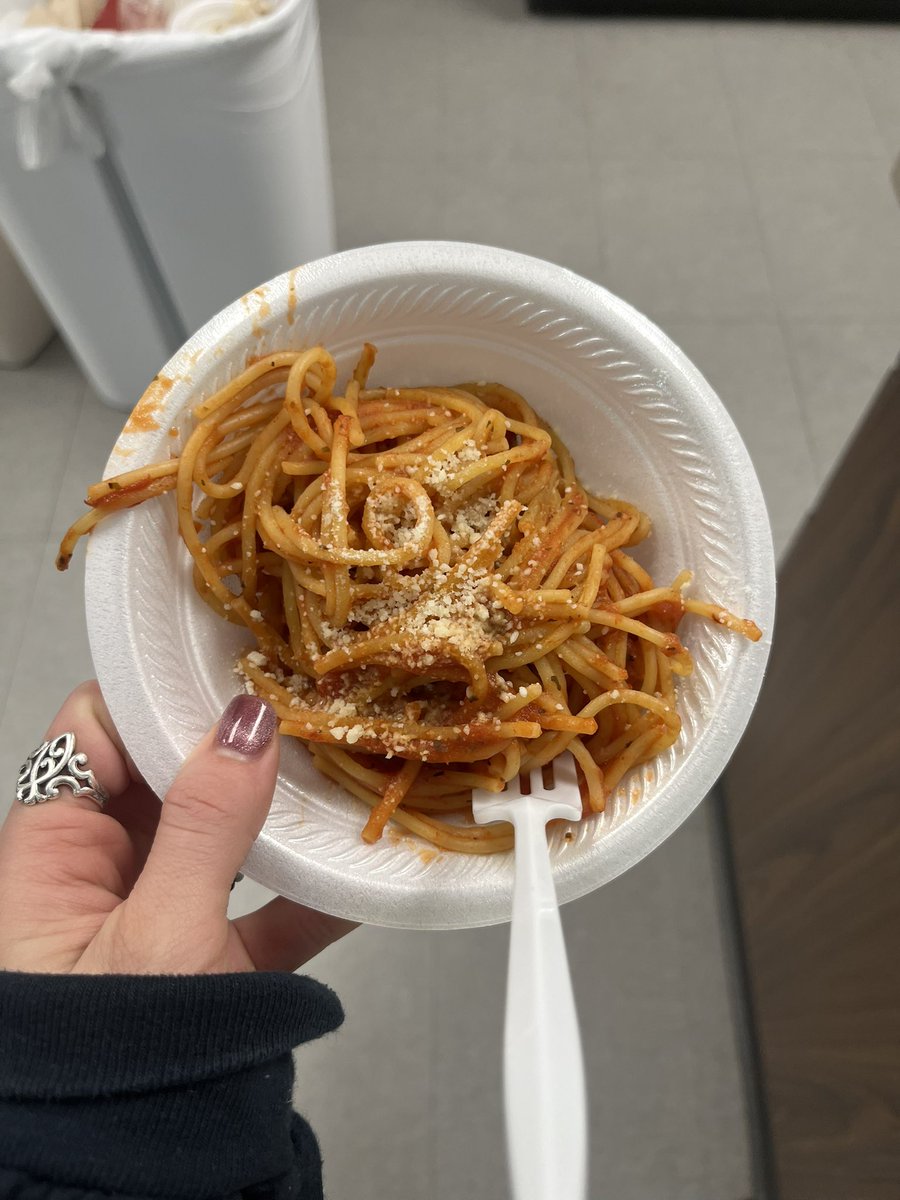 Students in PHS were CARB-ed up for the weekend!! We made spaghetti and garlic bread!!! <a href="/HofiusKISD/">Hofius Intermediate</a> #WeAreKleinCTE 🍝⚡️