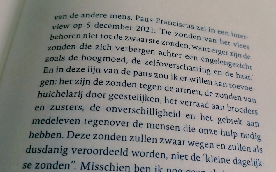 Coornstra's tweet photo. Vanuit het Italiaans via Duits in het NLs vertaald: de eigenzinnige monnik Enzo Bianchi over de dood. Zachtmoedig en troostend over zelfdoding en euthanasie; verrassend positief over het Laatste Oordeel.
Uitg. Adveniat.
#SitosTekstwerk #vertaling https://t.co/RJNx3qcd4U