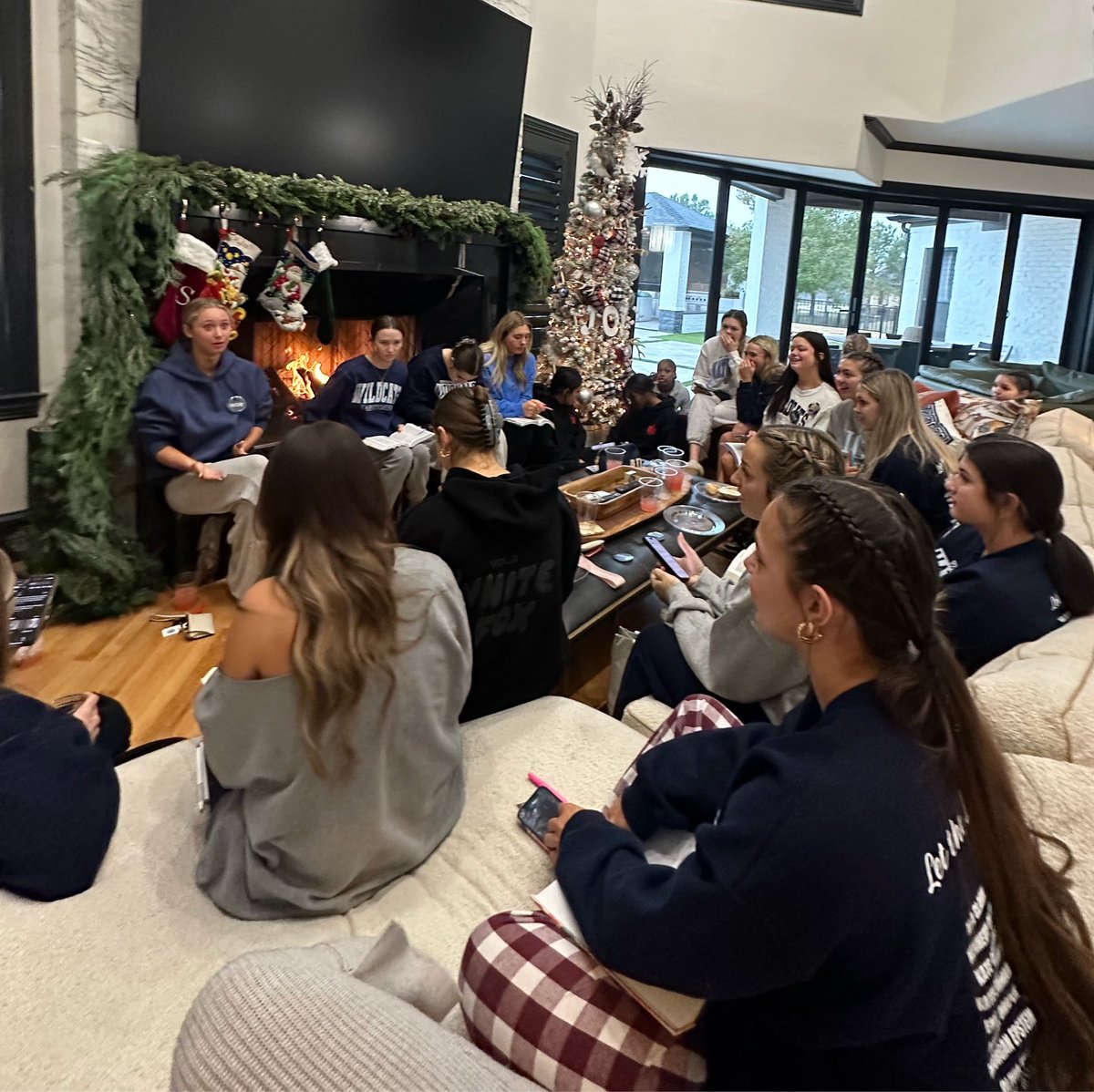 Destine' Grobe tweet media