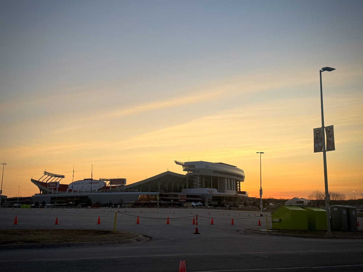 Beth Peak tweet media