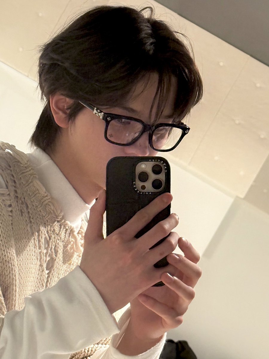 Junghwan tweet media