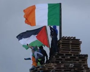 Robiiin_Hoodx's tweet photo. 🚨BREAKING: Conor McGregor: Raising the Hamas flag on Irish soil should be considered a capital crime by our government.

He is now the wisest Irishman. https://t.co/WFZOV3Ankm