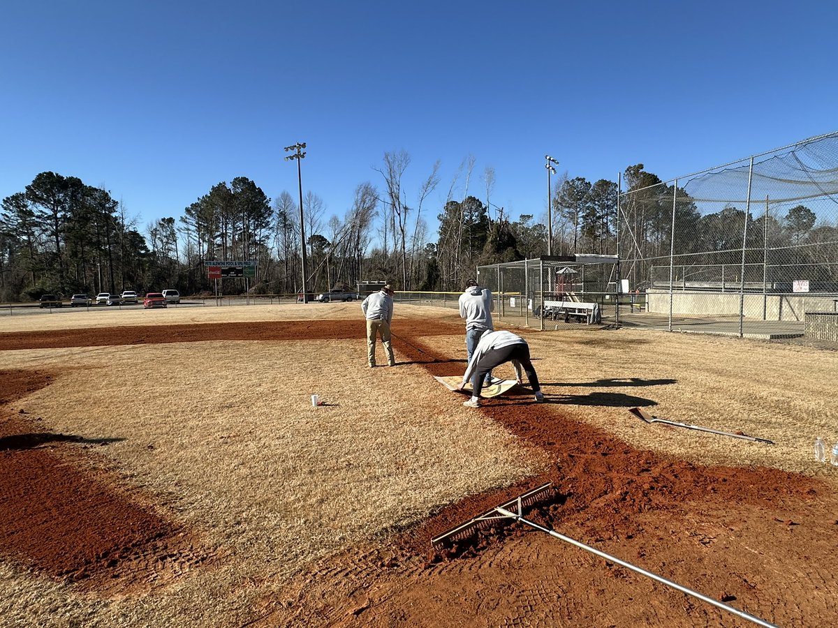 AUG_Baseball's tweet image. All you have to do is invest in the guy next to you! #PTB