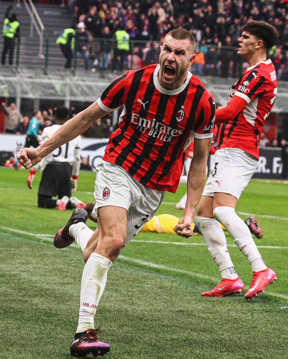 PavlovicS_31's tweet image. Great team mentality and important win. 
Forza Milan! ❤️🖤
#ACMilan #SempreMilan