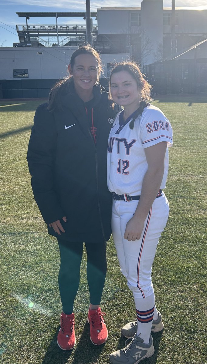 HADLEYJohn7's tweet photo. Love ⛺️ at the Jack! @ugasoftballcamp Thank you so much for the pitching tips @chelsw20 and the hitting adjustments @UGACoachTony! I hate I missed a 📸you @Syd_finch but glad I got to chat with @MikeDavo17 Can’t wait to come back and learn more! ❤️🥎🖤🐾 @09Unity @UnityCoachJosh https://t.co/p8V9j3U1zY