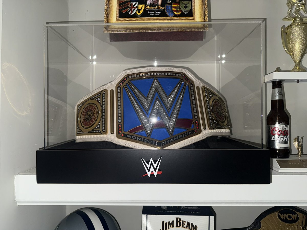 Boot2theface's tweet image. Anybody want either of these title display cases? $100 shipped. US only. #wwe #wwereplicabelts #beltcollectors