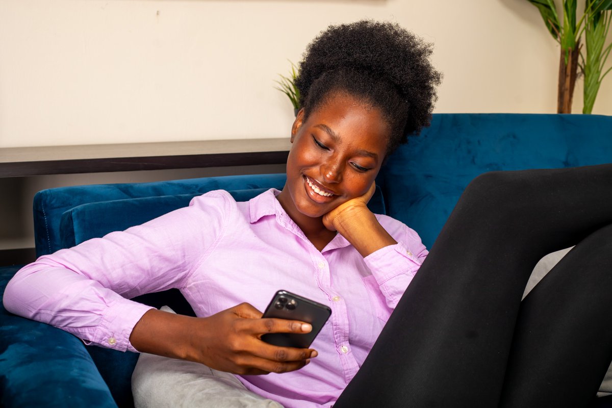 cpayantmobile's tweet photo. End-of-Month Blues? Not with CPayant! 💸✨

Sending money to your child studying in another African country? Need to support family back home?

CPayant makes it easy, fast, and affordable to send money across Africa.

#CPayant #SendMoneySmartly #EndOfMonth #Students #Family https://t.co/grn6KXKWwm