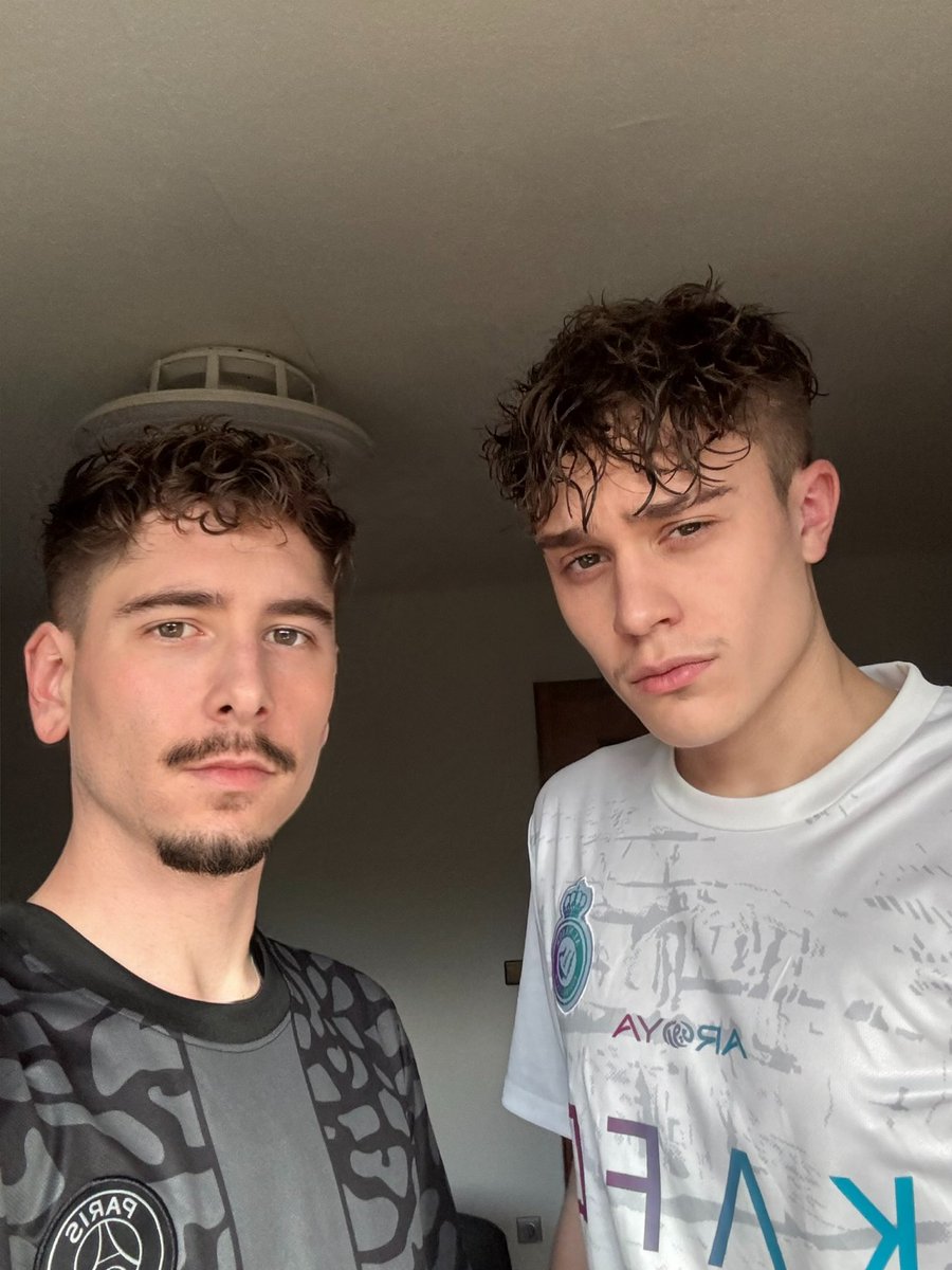 DomeMrt's tweet photo. Chudai 

-> link in Bio ✅

#twink #teen #gay #chudai #ass #slave #findom https://t.co/O2N9ILkGBJ