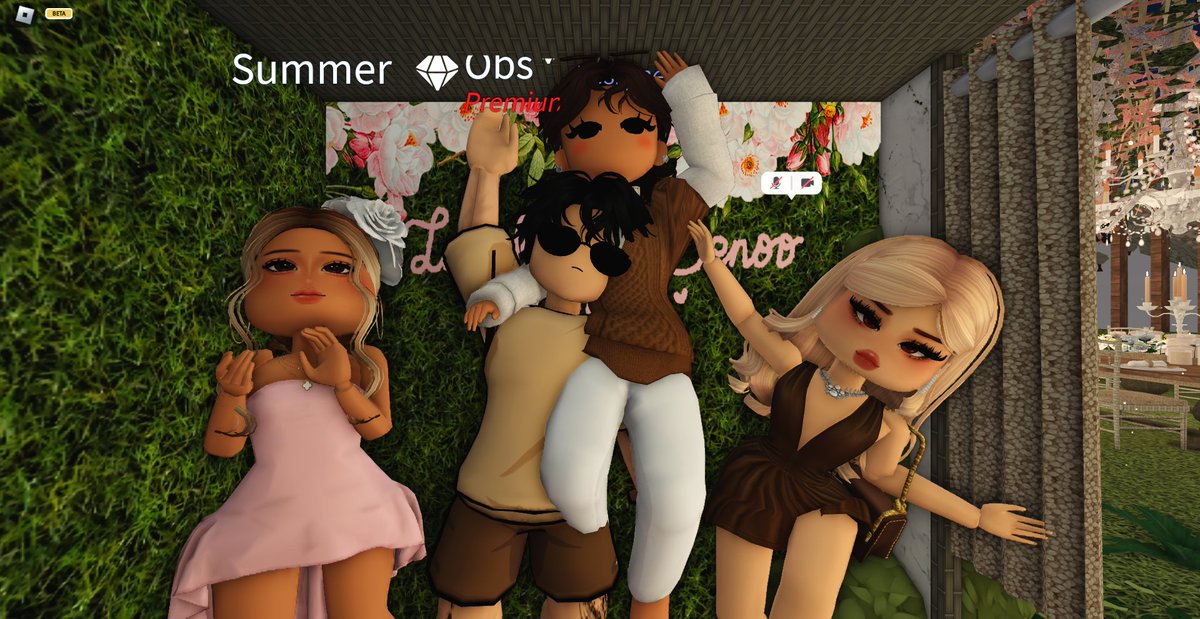 KV1921_'s tweet photo. @heybloxburg 💓 https://t.co/KGNzuYdUPU