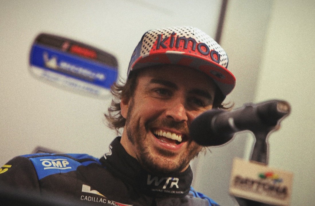 Los stitns de Alonso en las 24 horas Daytona 2019:

- Lo coge octavo, lo deja primero.
- Lo coge cuarto, lo deja primero.
- Lo coge segundo, lo deja primero.

De las mayores barbaridades que le he visto hacer en su carrera deportiva, sin titubeos.

👑