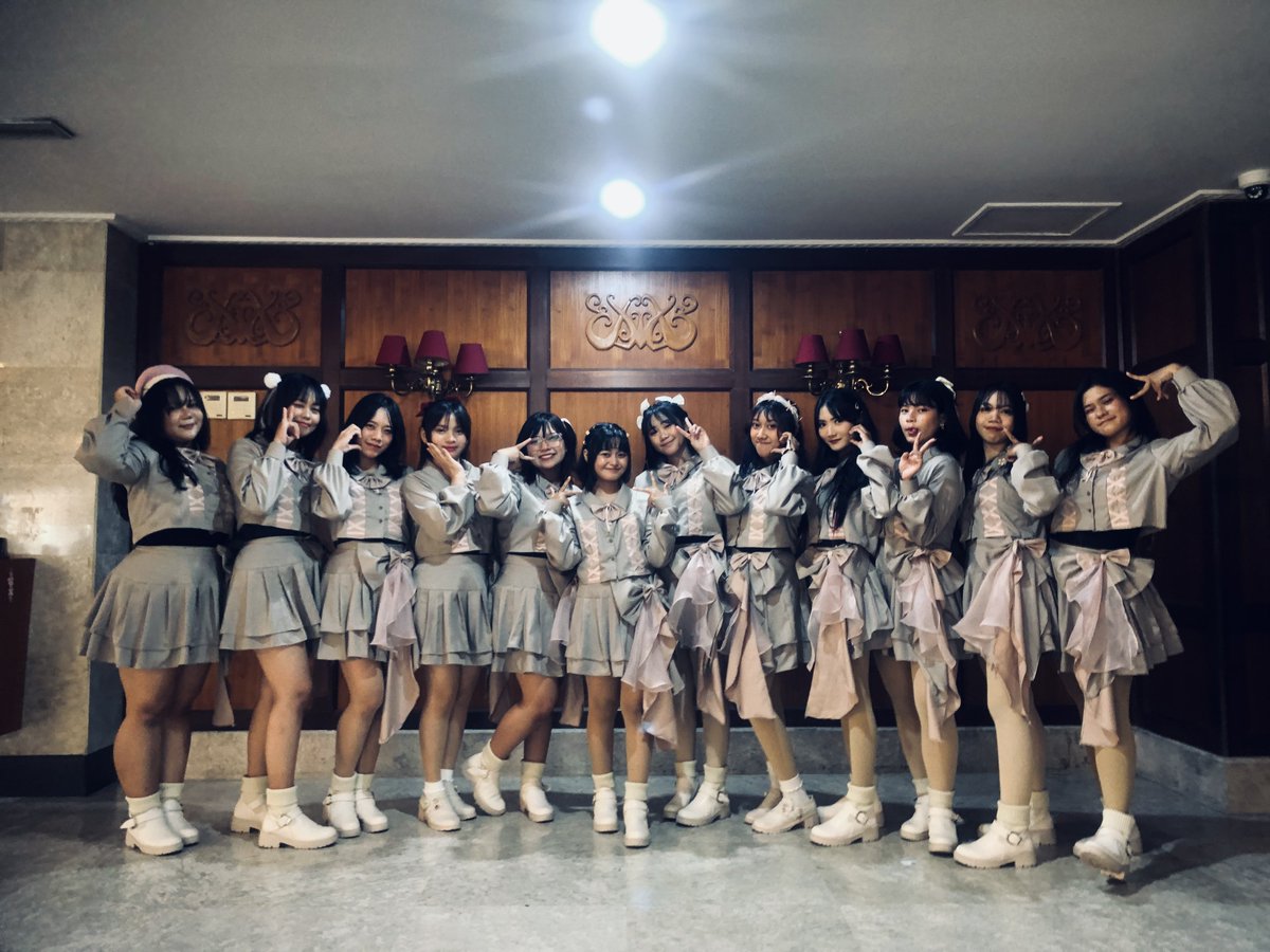 starus_official's tweet photo. "Kelingking kita berjanji, jari manis jadi saksi. Bahagia tuk s'lamanya"

Seperti penggalan lirik diatas kami berharap pernikahan kalian dipenuhi hal yang bahagia dan selalu dimudahkan dalam segala hahal💐

Sekali lagi, happy wedding untuk Prita &amp; Nanda🌹🌷 https://t.co/fKMCFZ21vE