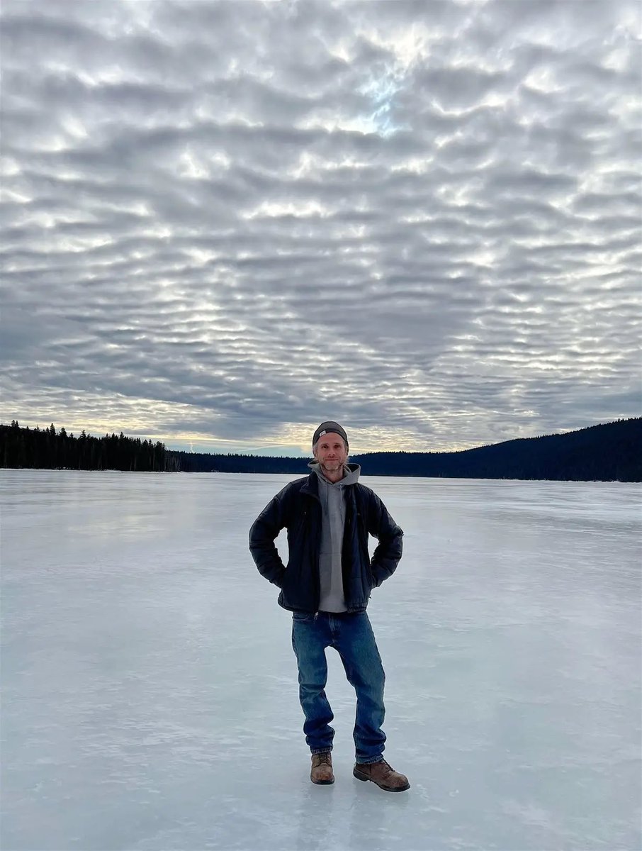 Multifunctional artificial cloud blanket that block the sun to legitimize climate change.☁️🚨