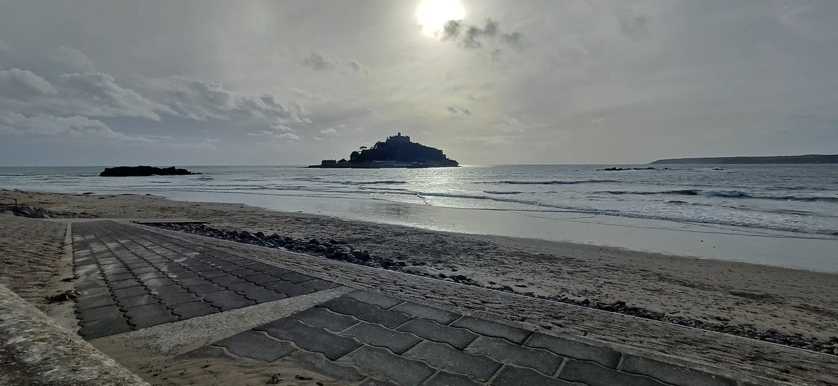 WebsterPhilip's tweet image. Yesterday at Marazion. #StMichealsMount #penzance #Cornwall #WINTER