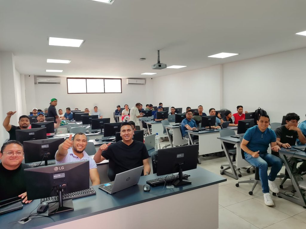 Día de Examen 🤓💻📚

El profesor @angelperezpazm evalúa los conocimientos técnicos de nuestros estudiantes de la carrera #IngenieríaEléctrica en automatismo industrial en el laboratorio de la universidad.

#Educación #Durán #LaUniversidadParaTodos