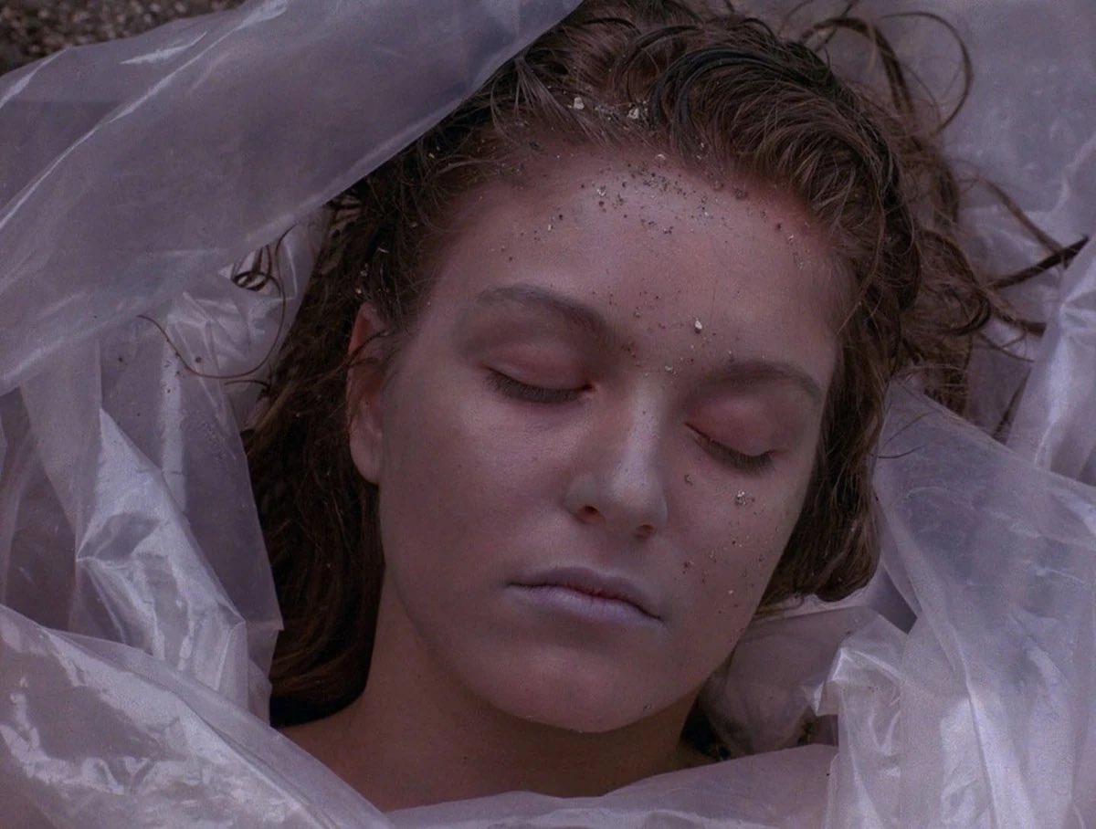 Roybattyforever's tweet photo. Historia de la televisión.

“Twin Peaks” https://t.co/ZmdbYGvE6z