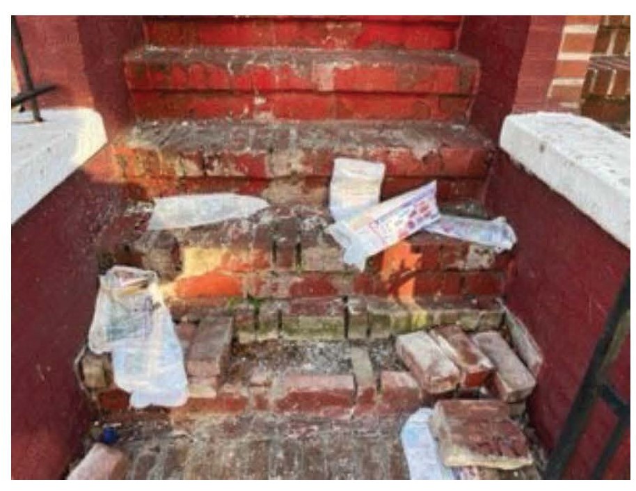 SaraManaugh's tweet photo. @citibank, you took over the house at 161 E 29 St in Brooklyn 5 months ago, after the homeowner got scammed by deed theft. You've taken no steps to repair the unsafe and unsanitary conditions there. 22 open HPD violations. Your neighbors are waiting for you to do the right thing! https://t.co/hfZY73x4c2