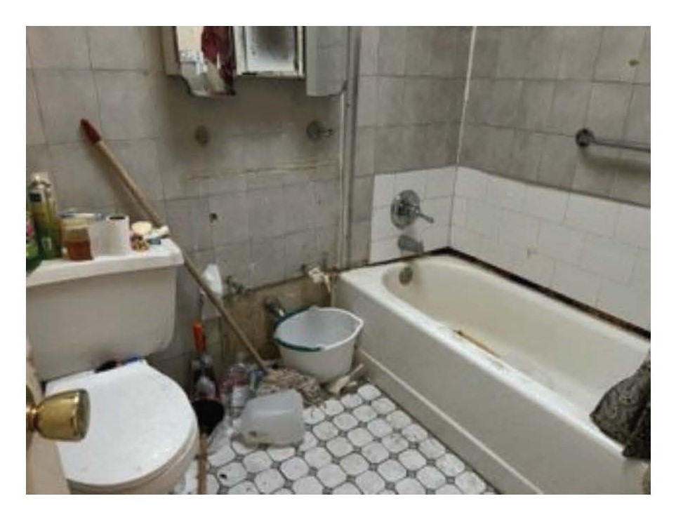 SaraManaugh's tweet photo. @citibank, you took over the house at 161 E 29 St in Brooklyn 5 months ago, after the homeowner got scammed by deed theft. You've taken no steps to repair the unsafe and unsanitary conditions there. 22 open HPD violations. Your neighbors are waiting for you to do the right thing! https://t.co/hfZY73x4c2