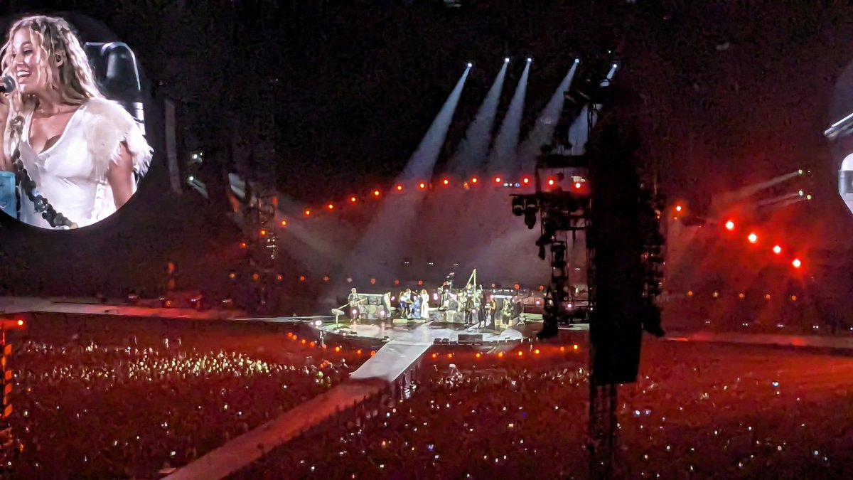 amit3d's tweet image. Coldplay + Motera was a music and light Spectacle. Thanks Coldplay and BCCI and Ahemdabad