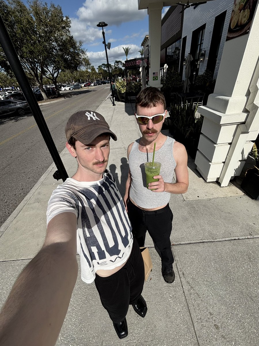 bazongas tweet media