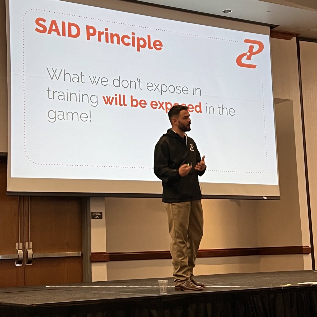 PCnowisthetime's tweet photo. Enjoyed talking movement this morning at the @DFWClinic!
Learn 🧠
Earn 💪
Burn 🔥
Always a pleasure to spend a weekend with some of the best HS football coaches in the country! https://t.co/G0MBNc2Y5v