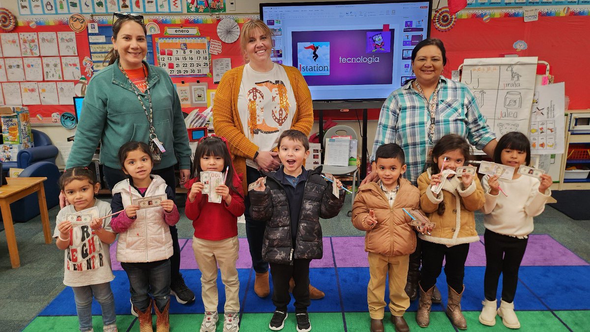 PK students join the VIP 100s Club for mastering writing their first and last name.