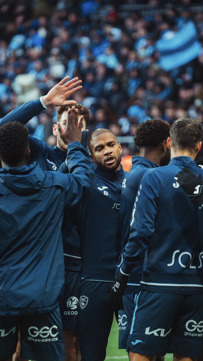 RS076's tweet photo. Petit moment fond d’écran pour réchauffer les cœurs malgré cette nouvelle défaite …
#hacfoot #Ligue1McDonalds #HACSB29 #lehavre https://t.co/ooDU1GK7ra