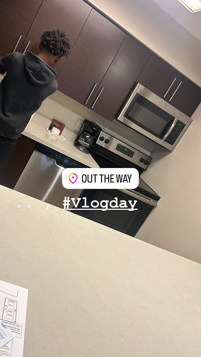 hunnieontherocs's tweet image. starting my YouTube journey a year ago been a lot of brain storming finding ways to turn 1 of my dream goals into reality i feel like my timing is now or never I’m dropping my first episode tonight 🎥 . . yall be ready  #like #share #subcribe . . 
- #MarTelevisionProductions