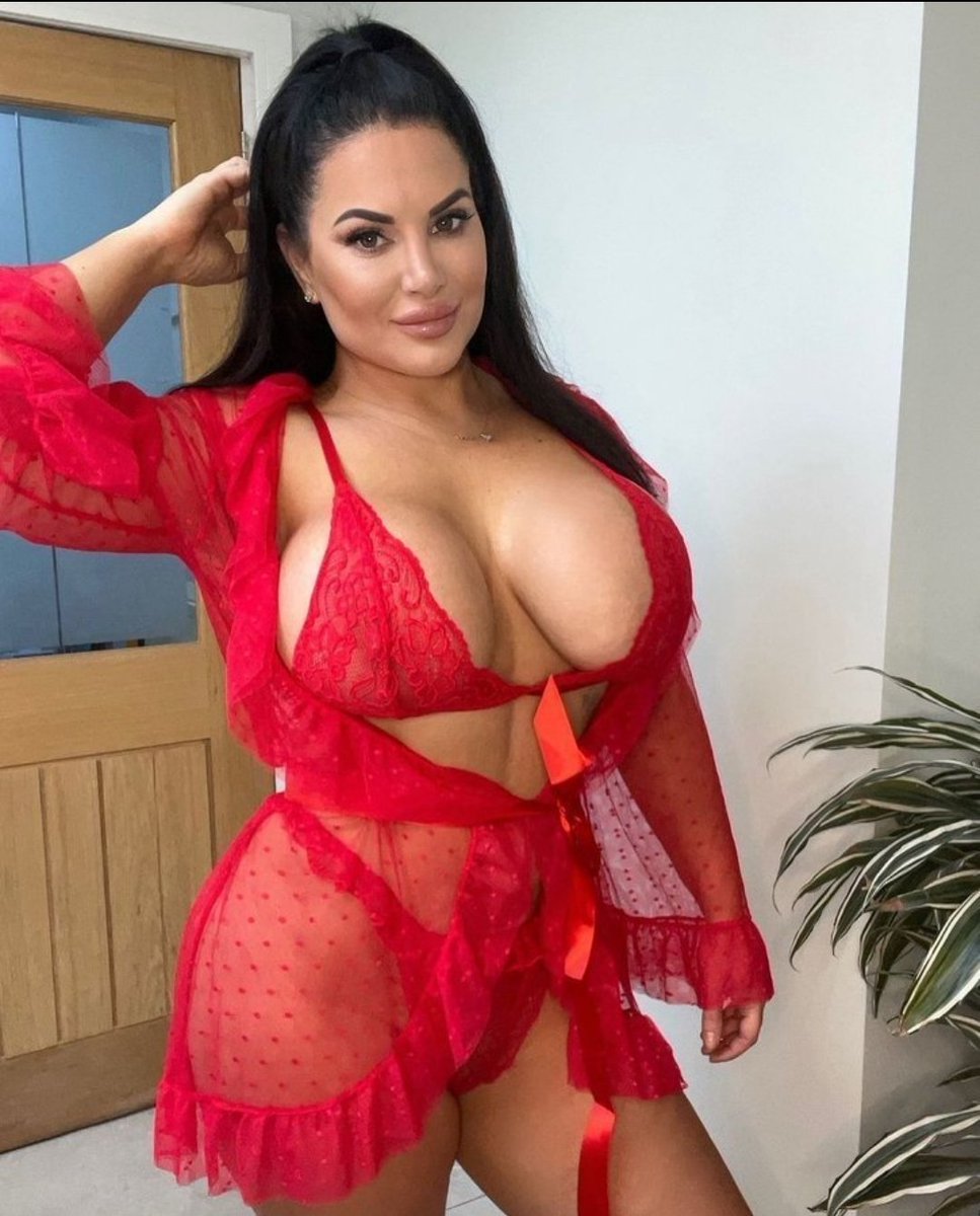 Amateurmilf7's tweet photo. Would you sleep with a 50yr old woman like me?
https://t.co/V7z53aUK5T https://t.co/JLYauCIy2M