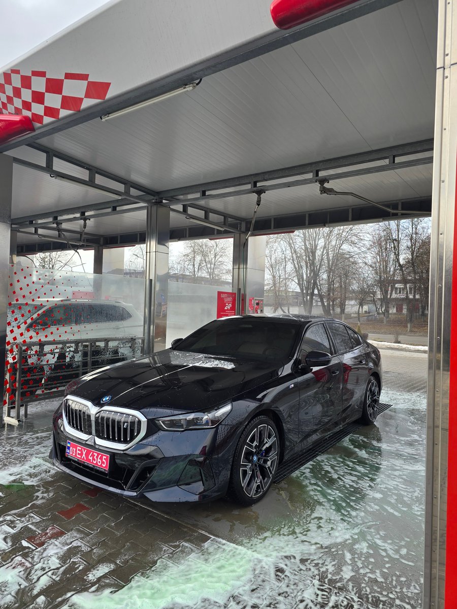 DxWisel's tweet image. El nuevo miembrazo de la familia  
una bestia de 5m de largo.. 340cv de potencia