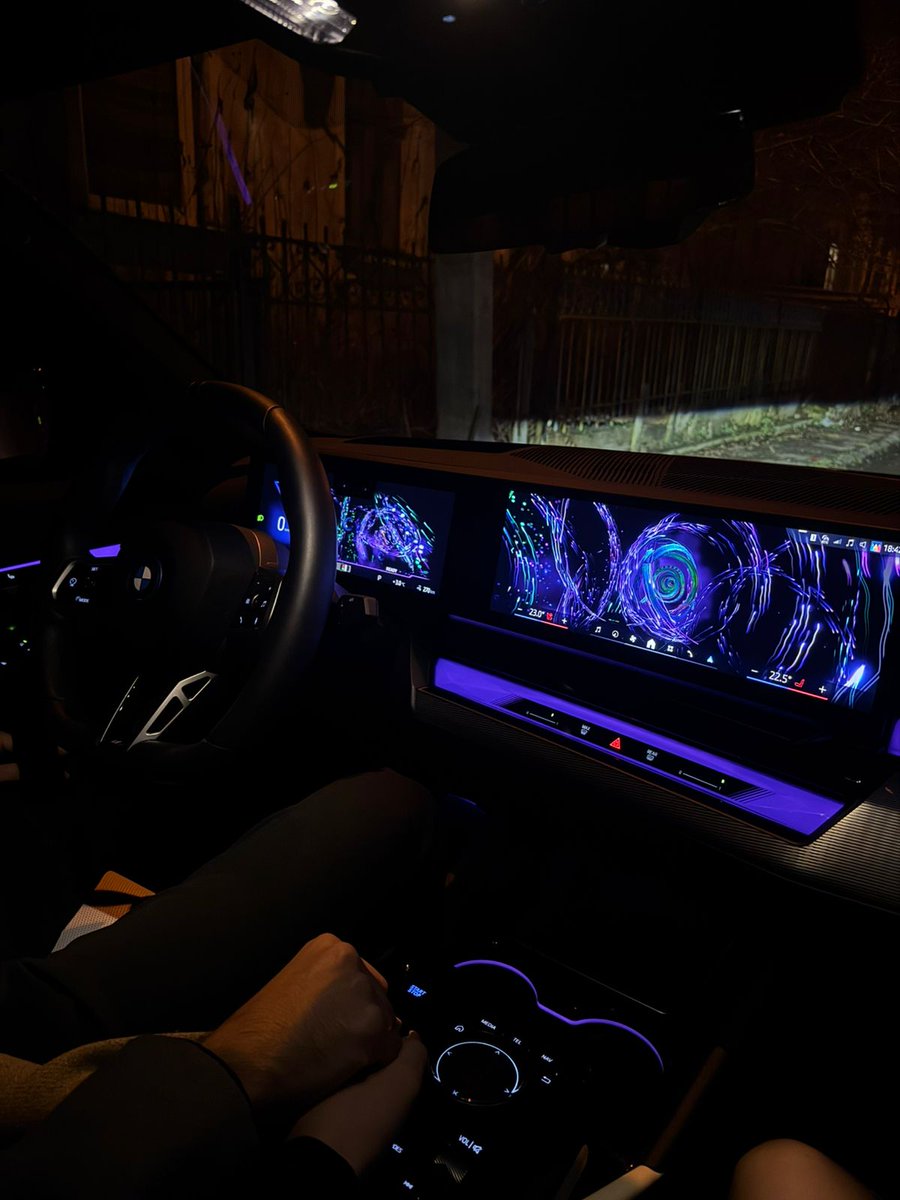 DxWisel's tweet image. El nuevo miembrazo de la familia  
una bestia de 5m de largo.. 340cv de potencia