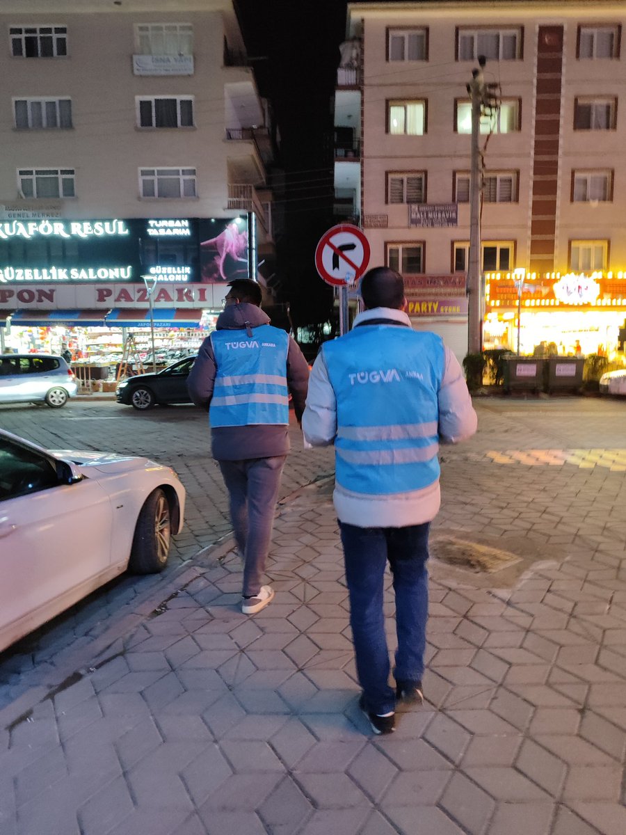 Yatsı namazı sonrası Sincan merkez esnafımızı ziyaret edip kandillerini kutladık.
<a href="/resulekrem06/">Resul Ekrem Öztürk</a>
@ismailyegintr 
<a href="/zaferkaramagara/">Zafer Karamağara</a> 
<a href="/ibrahim_besinci/">İbrahim Beşinci</a>