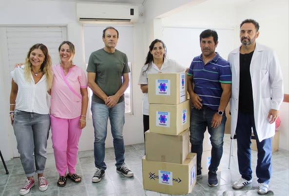 Checasares's tweet photo. Stadnik enfrenta al poder de la cuarta, junta Intendentes y crea una mesa de gestión en apoyo a Kicillof
Hay un viejo dicho: Si la mona vestida de ceda, mona queda. 
https://t.co/at1xohtlwS https://t.co/bh18viMuPp
