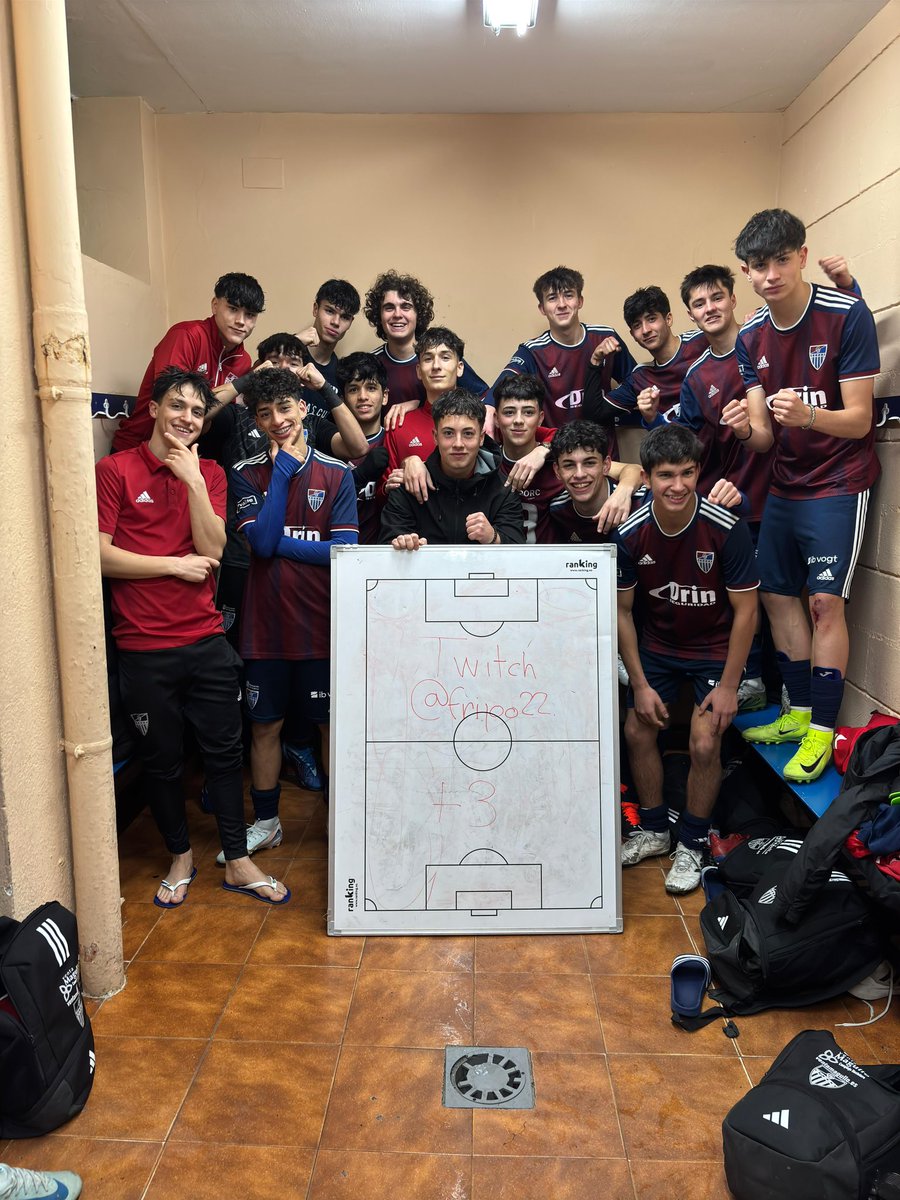 Segoviana_Base's tweet photo. 🏆 Victoria del Juvenil B frente al SP Riaza 

#SomosLaBase #Segocantera 🔴🔵 https://t.co/qx0QNjyamO