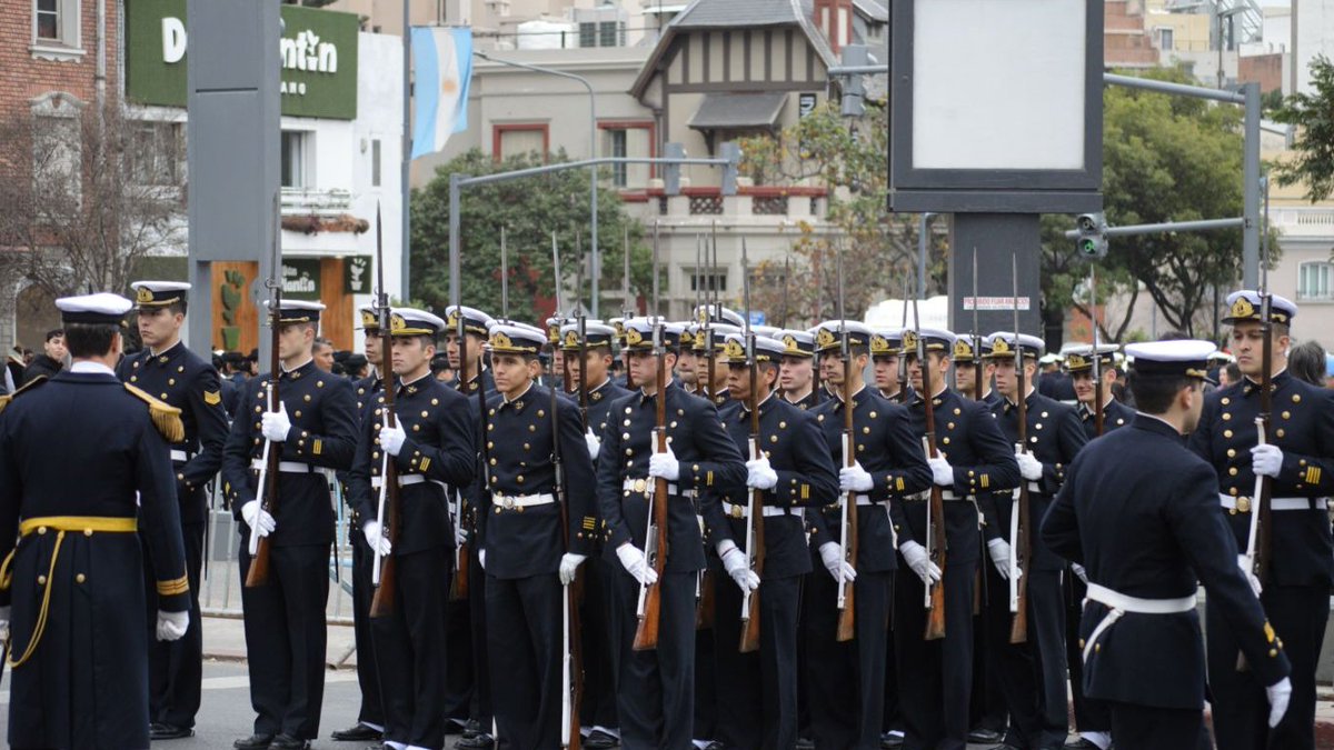 ant1_ignorancia's tweet image. La Argentina es un caso paradójico. El #MINDEF escucha más a otras instituciones que a la que tiene el dominio tradicional. Es un delirio lo que pasa en el edificio libertador desde 1988. El #EMGA nunca es escuchado, los porteños no le dan bola a la FLOMAR.