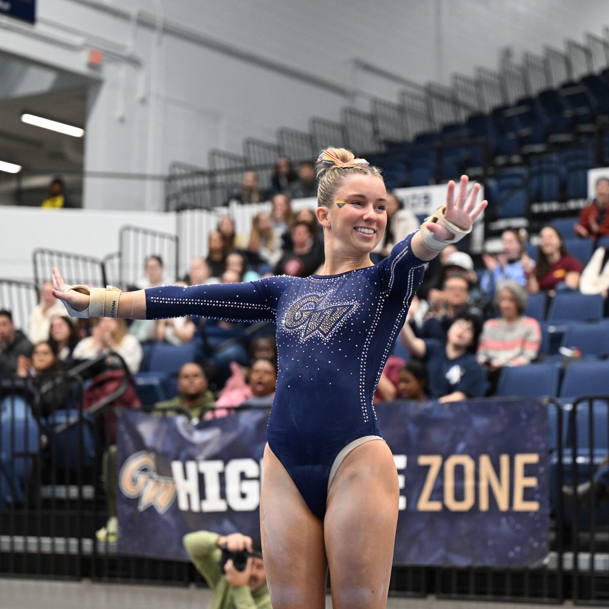 GW_Gymnastics's tweet photo. Congrats to our three event winners from today's meet!

🥇 Kendal Whitman - Floor (9.950)
🥇 Lola Montevago - Bars (9.900)
🥇 Deana Sheremeta - Beam (9.875)
#RaiseHigh | #WeDare https://t.co/fOS1qkPvwx