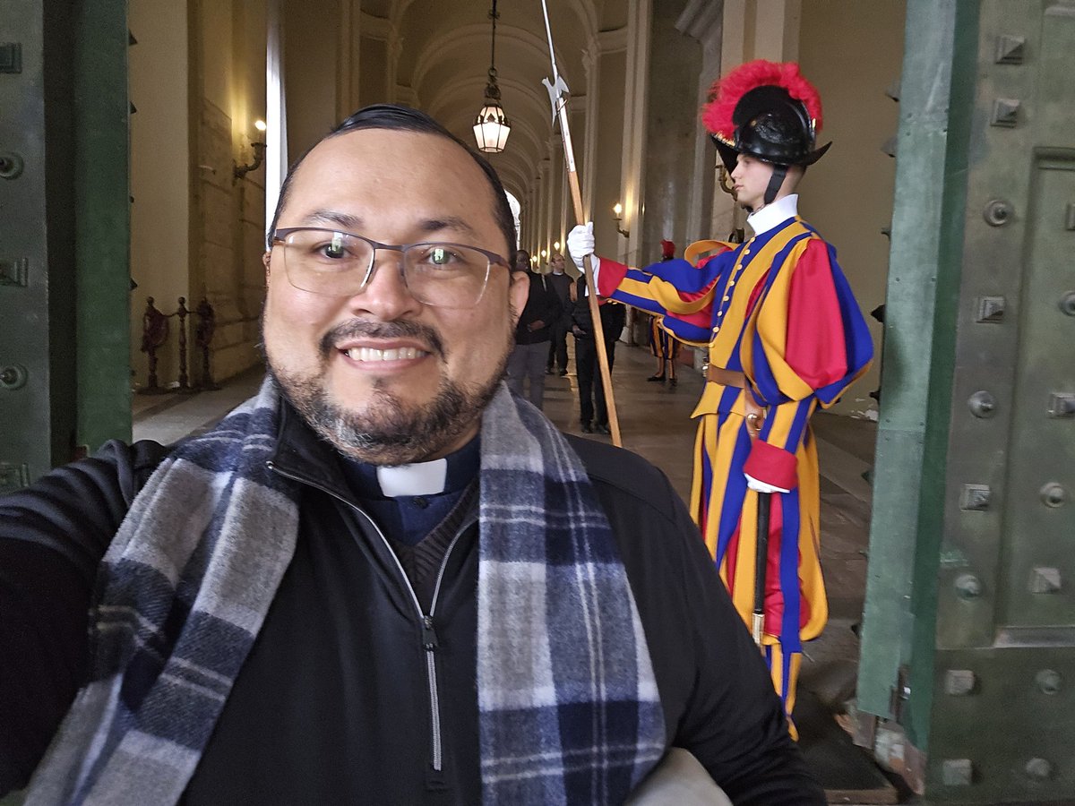 PadrEdwin's tweet image. Santa Misa con Papa Francisco jubileo de las comunicaciones Peregrinos de la Esperanza. Tercer Domingo T Ordinario. Domingo de la Palabra de Dios. #Padredwin #DivinoNiño @TVCA_ElSalvador @RadioYSAX800AM @RSB840AM @Orientacionss @pdninos @arzobispadoss @iglesia_sv @vaticannews_es