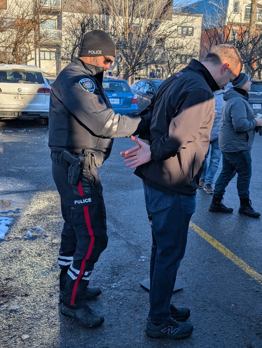 OPFFALocal_162's tweet image. A community officer was at the same event as us in Sandy Hill. He was very upset about their loss at the sirens series. I reminded him we beat them at boxing as well.