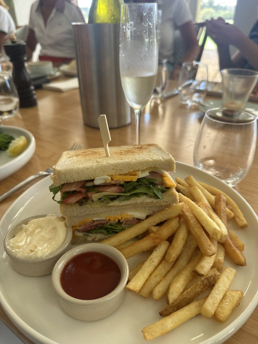 Sophie Walker tweet media