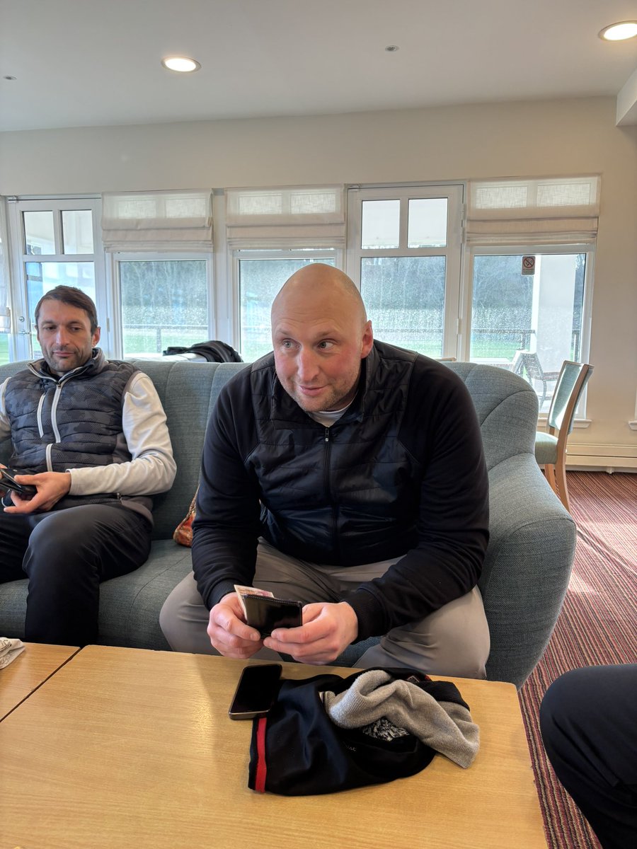 horsesarsegolf's tweet photo. A camera shy @baynham1983 was this weekend HA winner https://t.co/2owV3vg6je