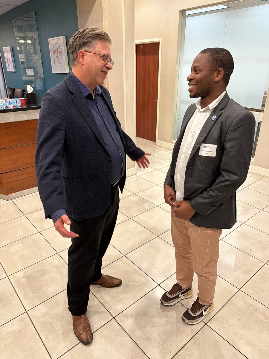 Last year, I had the honour of being selected by the US as an emerging leader in Mozambique. Under the ‘International Visitor Leadership Programme’, I visited the US for almost a month. From Washington DC to New York, Winsconi and Colorado. Thanks for such a great opportunity