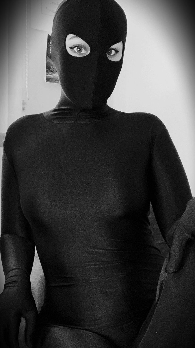 nickymask's tweet photo. When you put on your suit, what part of yourself feels most free? 👤✨
#ZentaiLife #MaskCulture #ZentaiFreedom https://t.co/WPMQLcSkbC