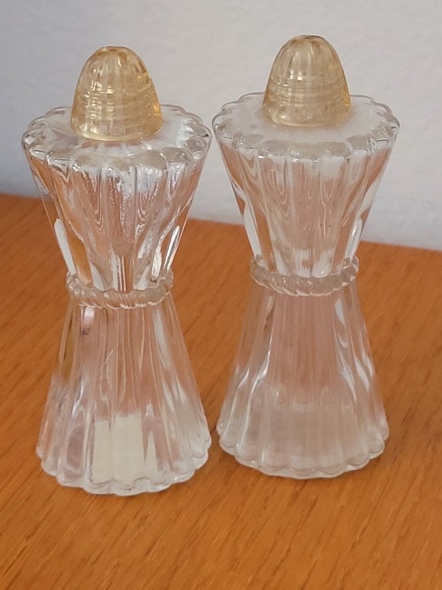 GoodFindStores's tweet image. #saltandpeppersunday waits for no man. @wwwestvintage