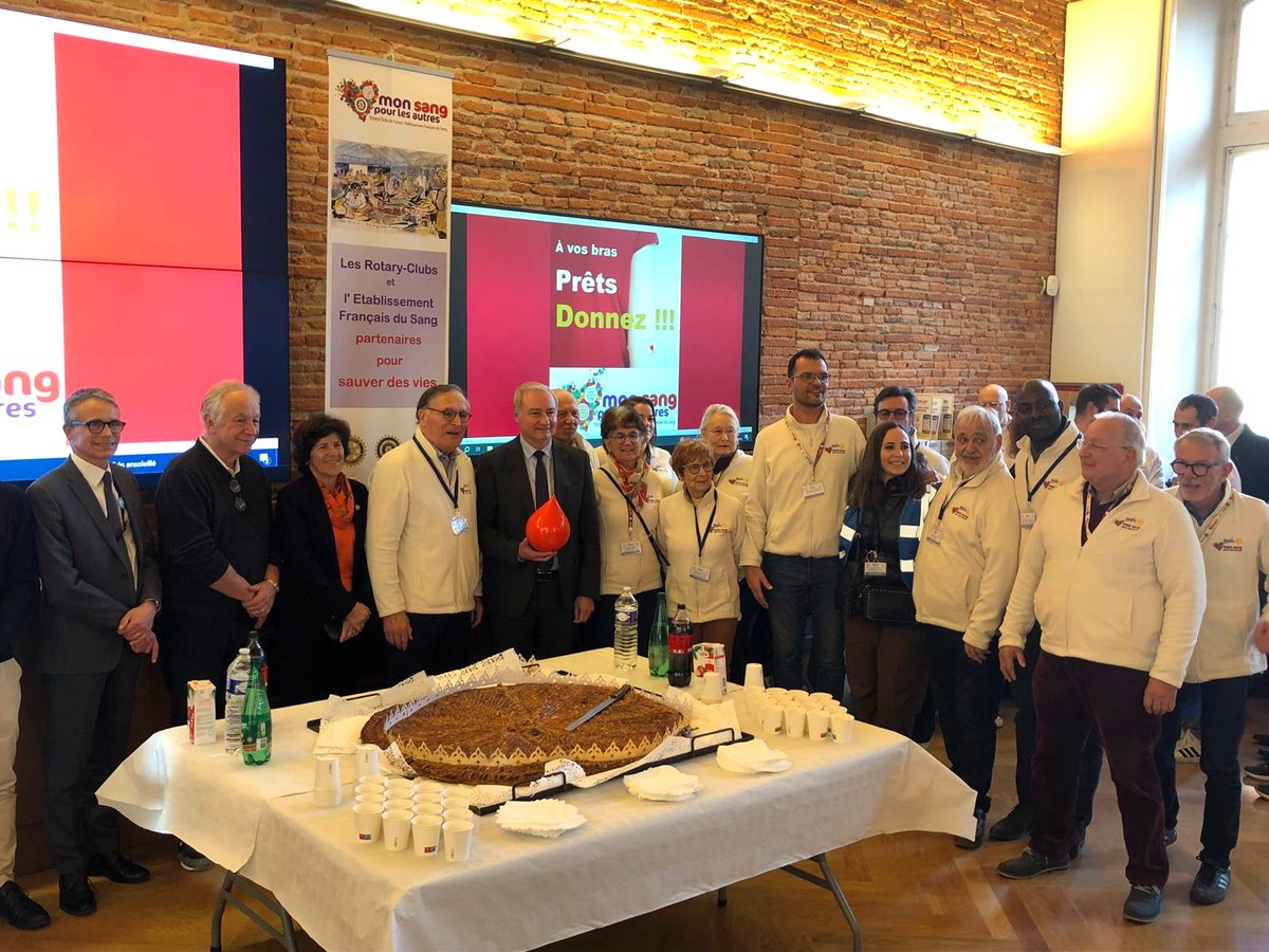 Le Comité d'organisation de Mon Sang Pour Les Autres à Toulouse réuni autour de <a href="/jlmoudenc/">Jean-Luc Moudenc</a> maire <a href="/Toulouse/">Toulouse - Mairie et Métropole</a> et Laurent Bardiaux, Directeur régional <a href="/EFS_dondesang/">Établissement français du sang</a> lors de la collecte #MSPLA 2025.