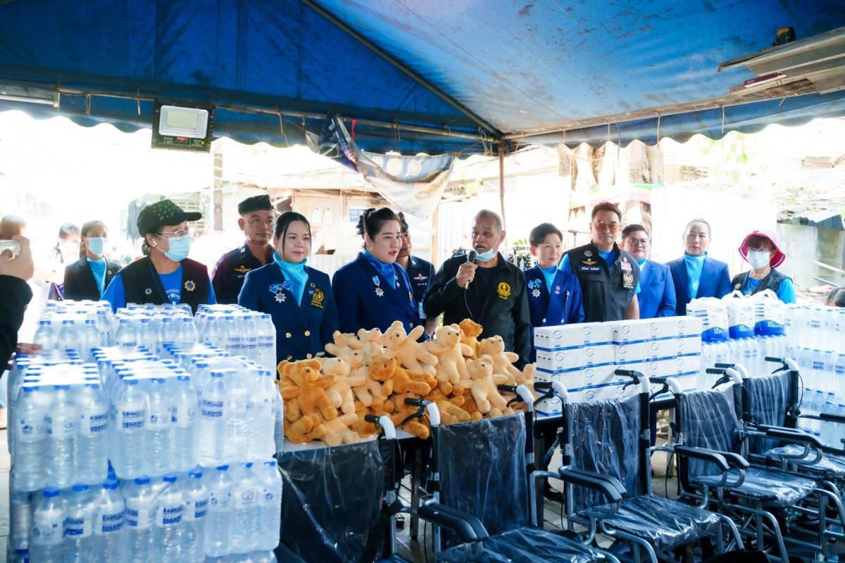 UNPKFC's tweet image. UNPKFC Donates Essential Goods to Makkasan Rong Je Community
#unpkfc #สภาสหพันธ์รักษาสันติภาพ #SDGchallenge #HumanitarianService 
#ยุวฑูตเพื่อสันติภาพ #donationsneeded 
#LeaveNoOneBehind #ชุมชนโรงเจมักกะสัน
#unitedpeacekeepersfederalcouncil