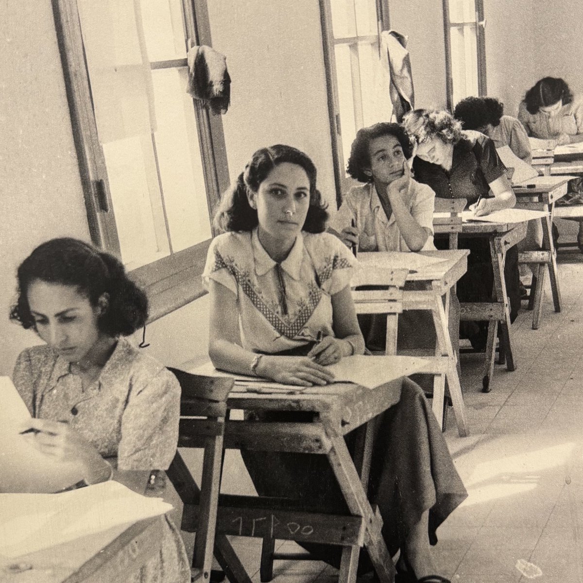RimaHas's tweet photo. Pour mesurer à quel point l’Etat colonial d’Israël a durablement et profondément détruit la société Palestine à Gaza il faut se replonger dans les archives du photographe Kegham Djeghalian (1915 - 1981) rescapé du génocide arménien, il a des décennies durant documenté la ville de Gaza et ses habitants. Son petit-fils reprend son travail d’archive et écrit ceci : “ Au cœur de ce projet se trouve une réflexion critique sur l'urgence de préserver les mémoires visuelles fragiles de Gaza, marquées par la tension entre souvenir et oubli. Comment les histoires subjectives peuvent-elles contribuer à une archéologie future d'une géographie effacée ? Quelles stratégies adopter pour sauvegarder l'existence et la mémoire de Gaza face au génocide ?” Expo à retrouver jusqu’au 9 février à Genève dans le cadre du festival Black Movie.