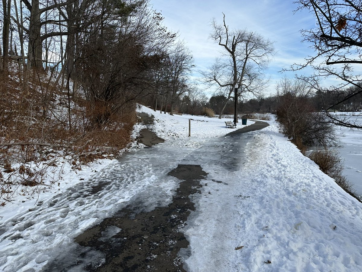 arkitect75's tweet photo. It’s been a week since it snowed in @VeronaTownship but our Verona Park still has snow/ice along many parts of the path, making it dangerous to get out and exercise. @Joe_D_EssexExec @essexparks when can we expect a safe walking path?

@VeronaCedrPatch https://t.co/pM4EDxd9l3