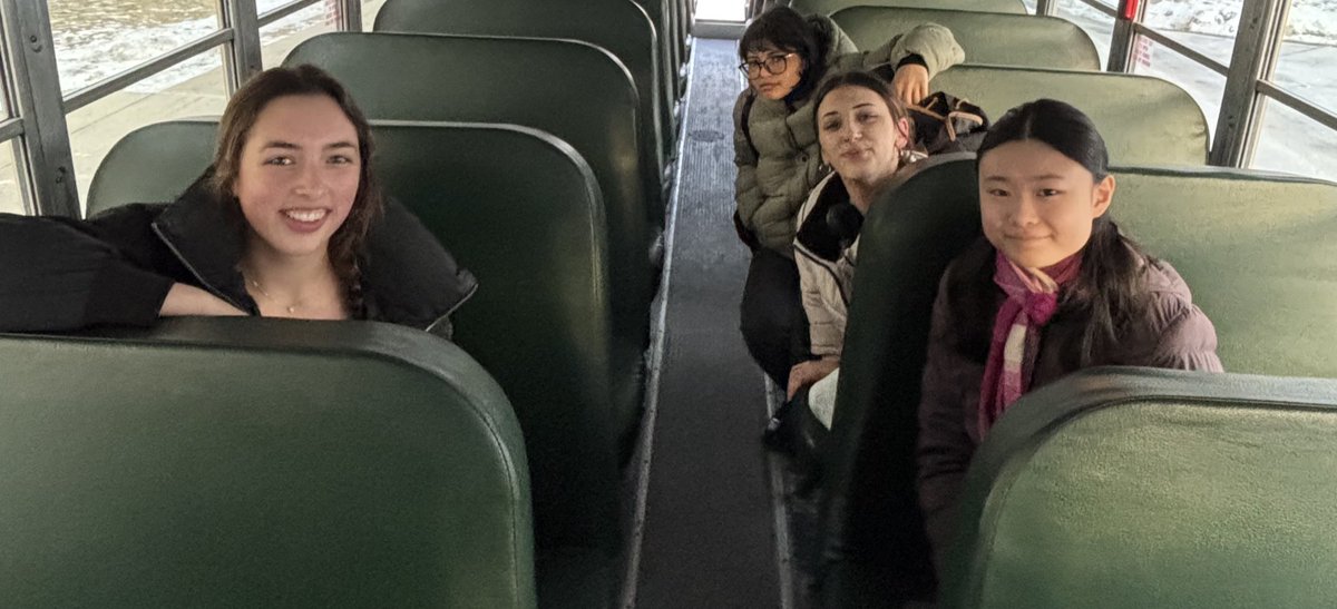 BereaMidpark4n6's tweet image. Jaylin, Lexi, and Christina will compete next week at Vermilion in the @OHSpeechDebate Cleveland District Championships! Go get ‘em, gals! Special congratulations to Rory &amp;amp; Elizabeth for already having qualified to States! #BeTitansTogether #GoTitans #CLEspeaks #OHspeaks