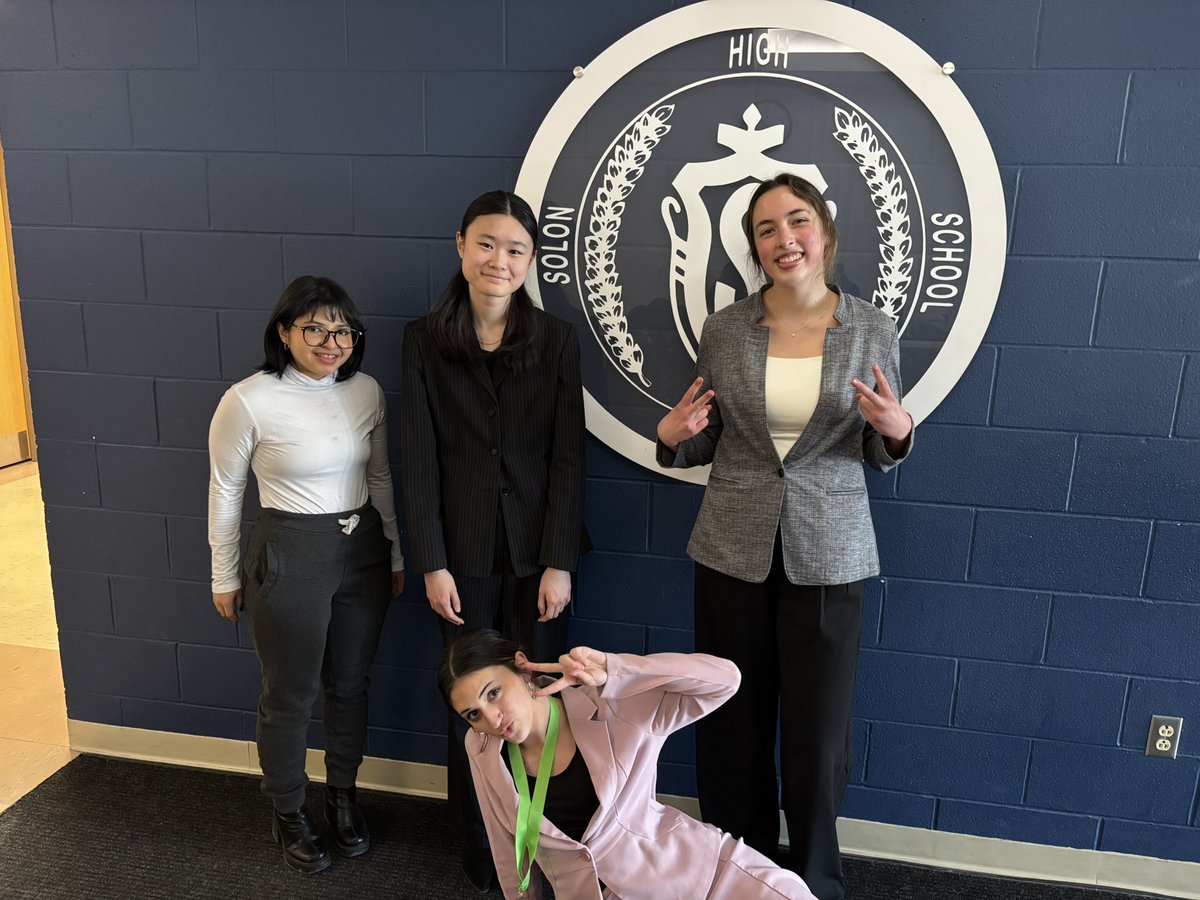 BereaMidpark4n6's tweet image. Jaylin, Lexi, and Christina will compete next week at Vermilion in the @OHSpeechDebate Cleveland District Championships! Go get ‘em, gals! Special congratulations to Rory &amp;amp; Elizabeth for already having qualified to States! #BeTitansTogether #GoTitans #CLEspeaks #OHspeaks